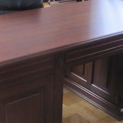 biurko drewniane 1